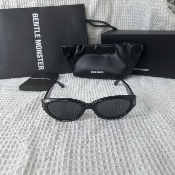 NO.683 NEW GENTLE MONSTER Rococo 01 Black Sunglasses Authentic - Picture 3 of 10